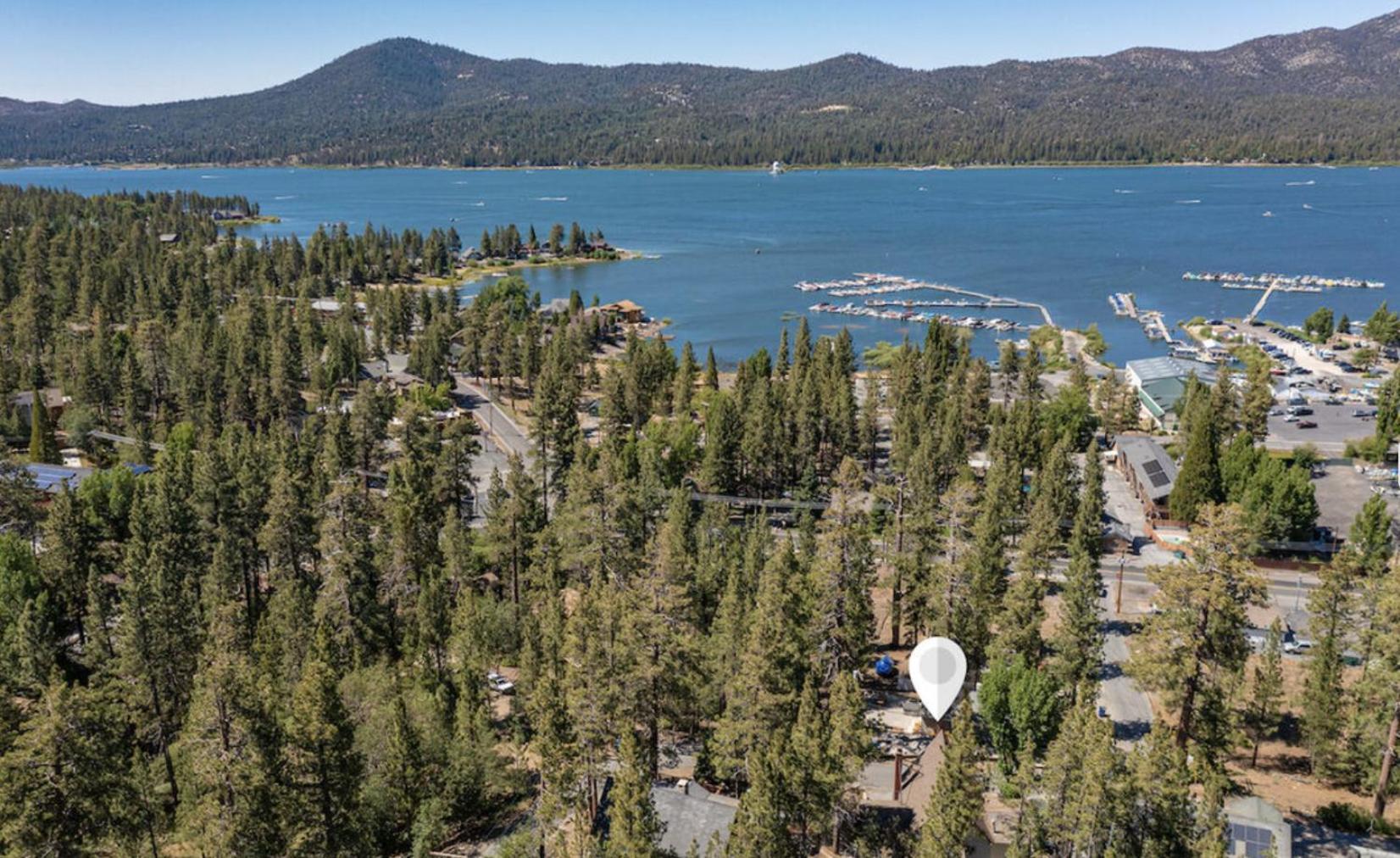 Ith Big Bear & Hostel *