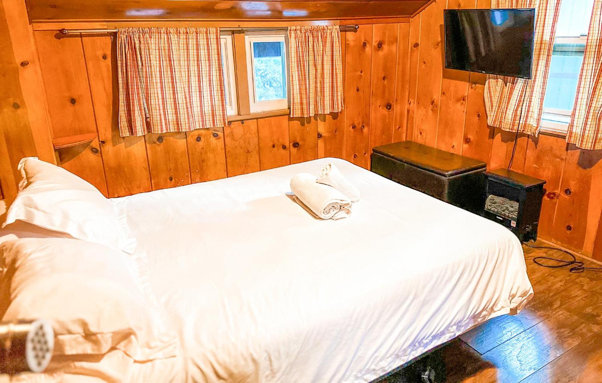 Ith Big Bear & Auberge de jeunesse *