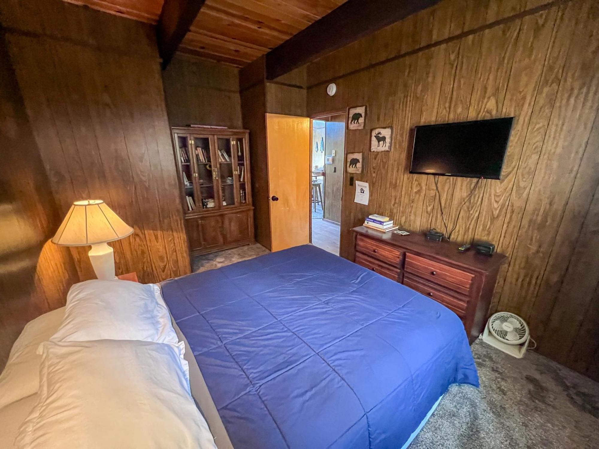 Ith Big Bear & Auberge de jeunesse