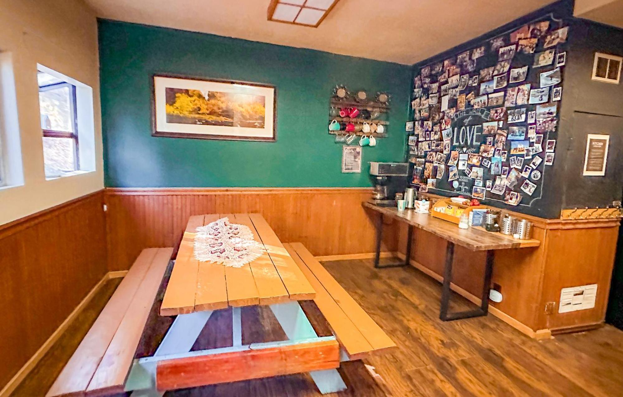 Ith Big Bear & Hostal Big Bear Lake
