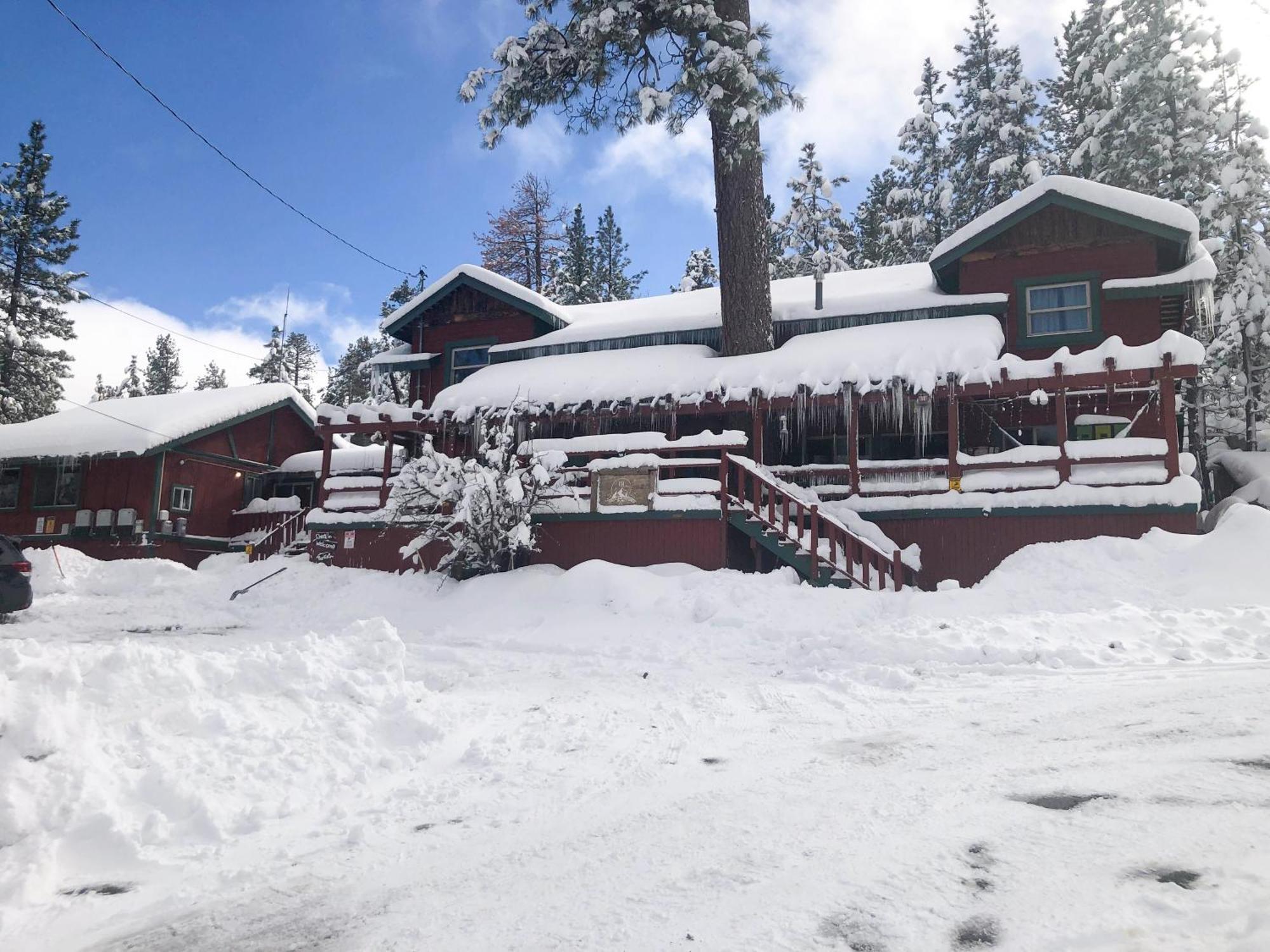 Hostal Ith Big Bear & *