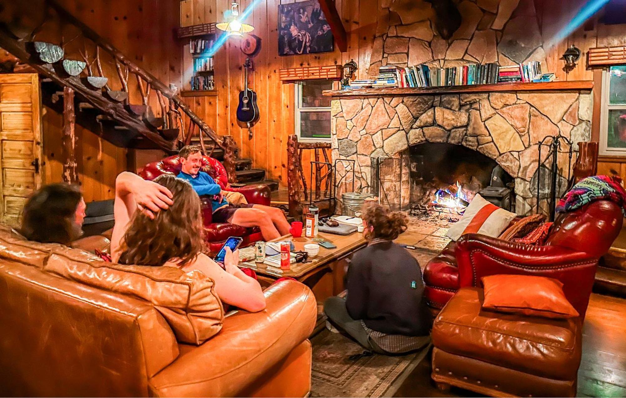 Hostal Ith Big Bear & *