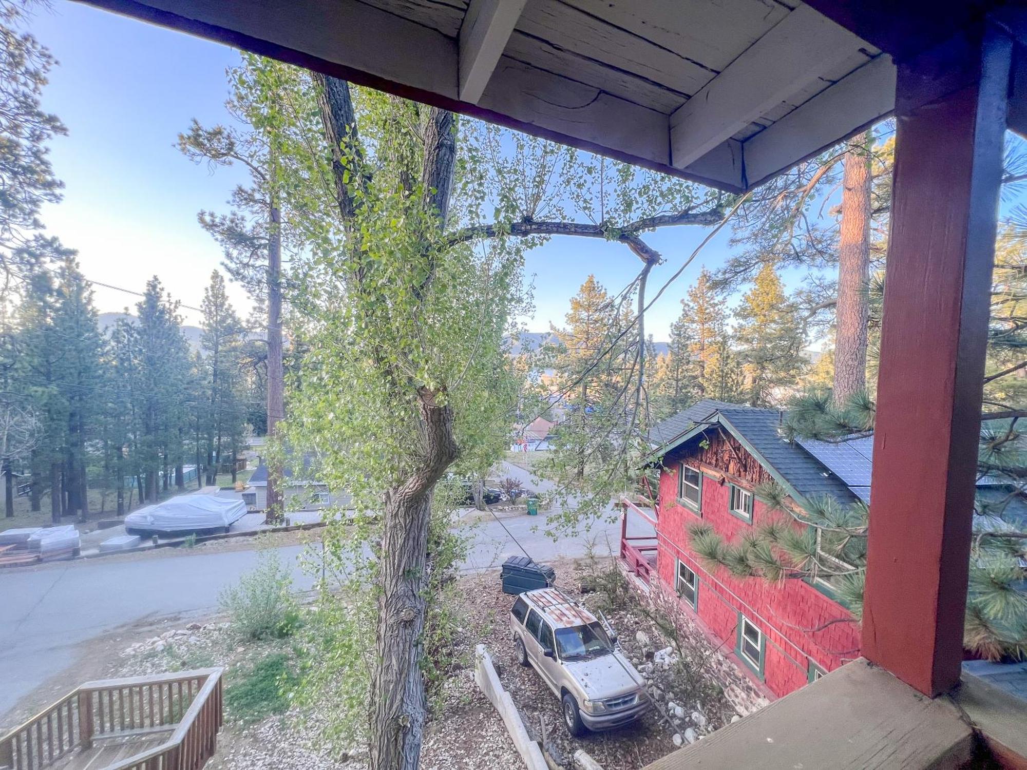 Hostal Ith Big Bear & *